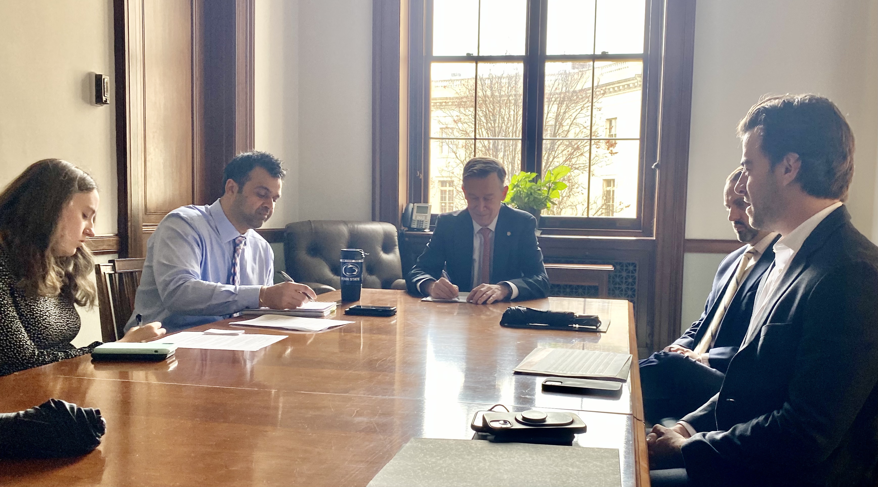 Ben Witte discusses how S. 1698 would benefit his CBD beverage brand, Recess, with U.S. Senator John Hickenlooper (D-CO) who serves as a bill cosponsor.